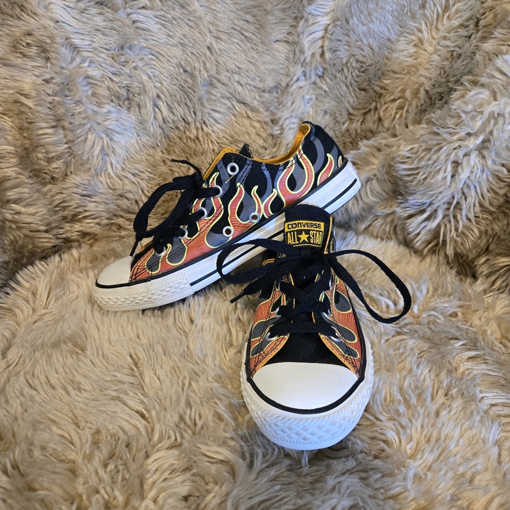 Converse Youth Size 3 Low Top Flame Print Lace Up Sneakers Black Orange